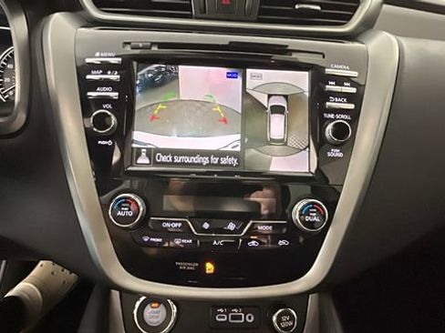Used 2024 Nissan Murano SV AWD/4WD image 25