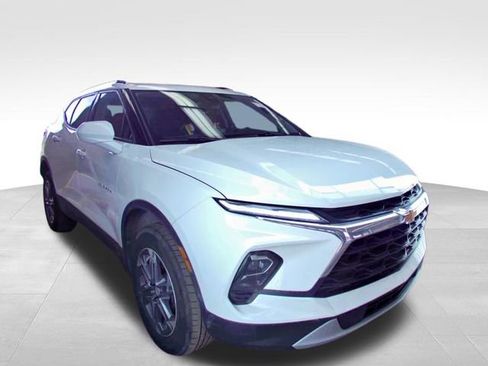 Used 2024 Chevrolet Blazer LT w/ Convenience Package image 4