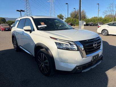 Used 2023 Nissan Pathfinder Platinum