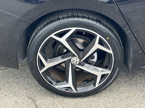 Certified 2022 Volkswagen Passat 2.0T R-Line image 29