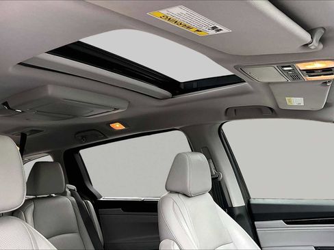Used 2019 Honda Odyssey Elite image 14