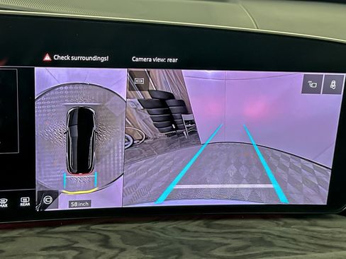 Used 2025 Audi Q5 Premium w/ Convenience Package image 19