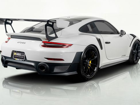 Used 2018 Porsche 911 GT2 RS w/ Weissach Package image 10