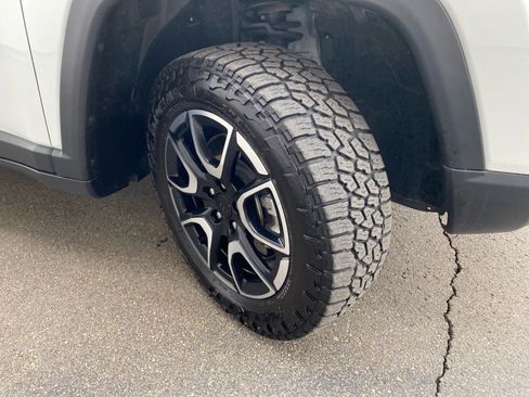 Used 2024 Jeep Compass Trailhawk image 26