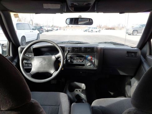 Used 1995 Chevrolet Blazer 4 Door Wagon image 14