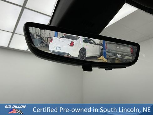 Used 2022 Buick Enclave Avenir w/ Avenir Technology Package image 13