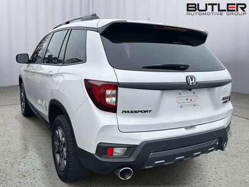 Used 2023 Honda Passport TrailSport image 6