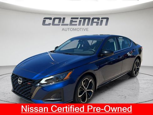 Used 2024 Nissan Altima 2.5 SR w/ SR Premium Package AWD/4WD image 1