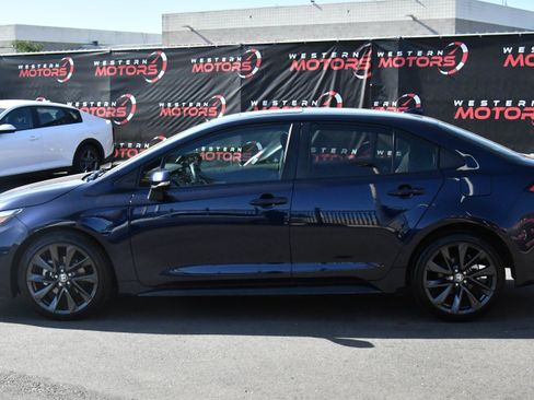 Used 2023 Toyota Corolla SE w/ SE Premium Package FWD image 4