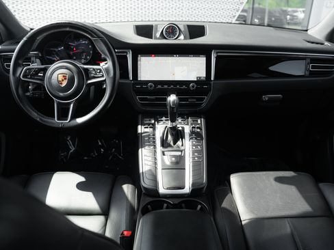 Used 2019 Porsche Macan AWD/4WD image 8