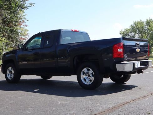 Used 2007 Chevrolet Silverado 1500 LT w/ 1LT Convenience Package image 7