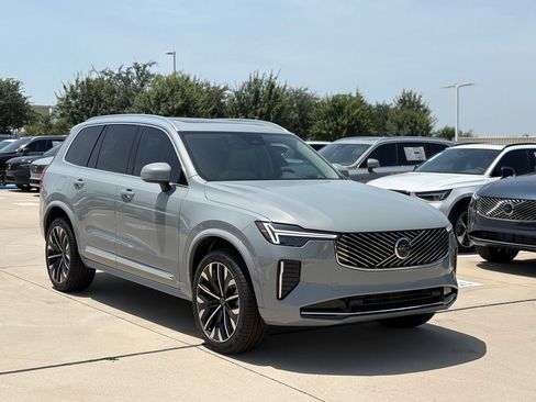 New 2026 Volvo XC90 B6 Ultra image 3