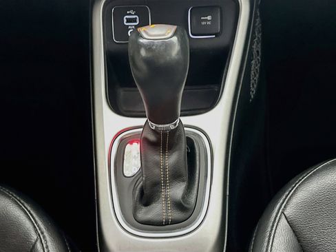Used 2018 Jeep Compass Latitude w/ Popular Equipment Group FWD image 25