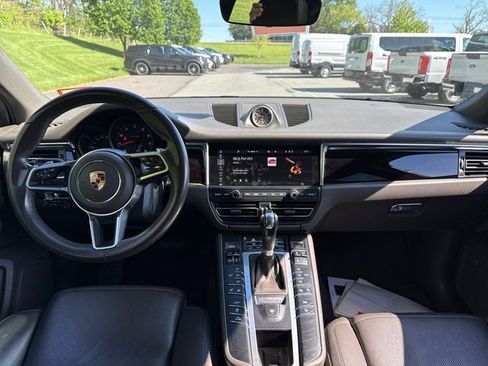 Used 2020 Porsche Macan AWD/4WD image 18