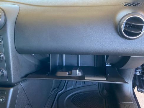 Used 2009 Pontiac G6 Sedan FWD image 31