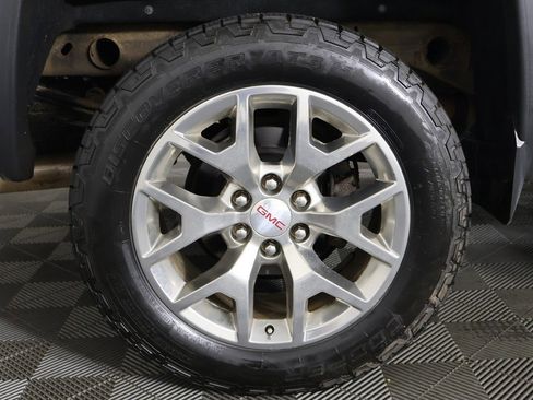 Used 2018 GMC Sierra 1500 SLT w/ SLT Premium Package image 19