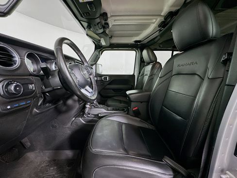 Used 2023 Jeep Wrangler Unlimited Sahara w/ Cold Weather Group AWD/4WD image 13