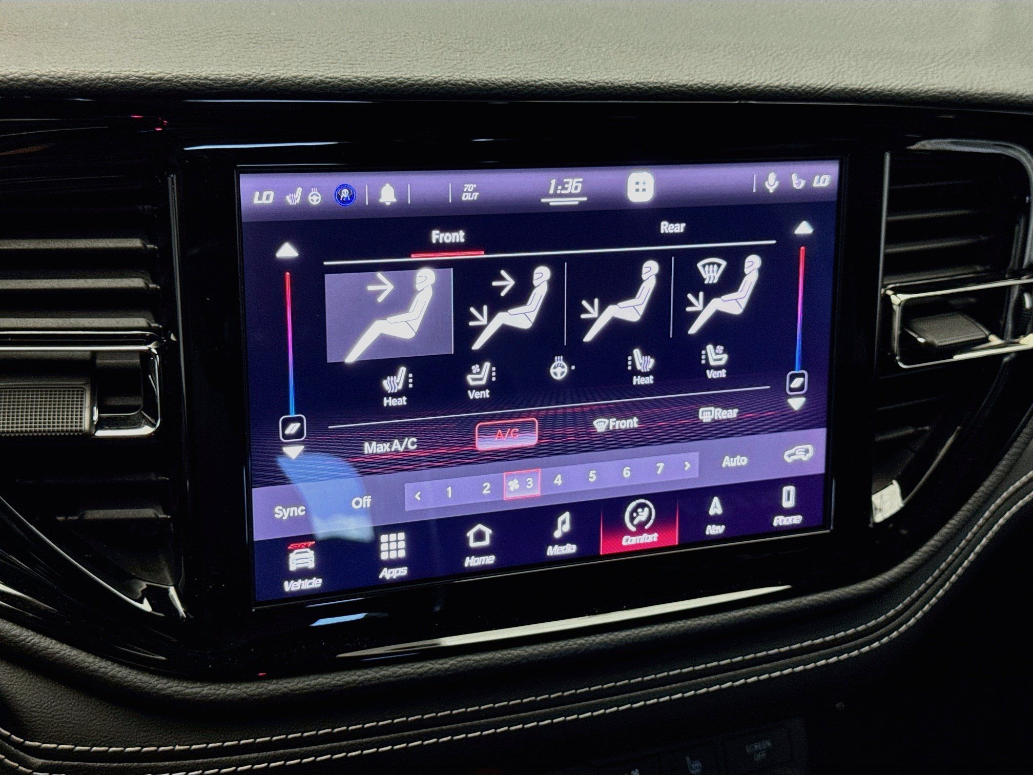 Used 2021 Dodge Durango SRT Hellcat w/ Technology Group AWD/4WD image 12