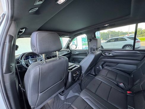 Used 2024 Chevrolet Suburban RST w/ Luxury Package AWD/4WD image 23