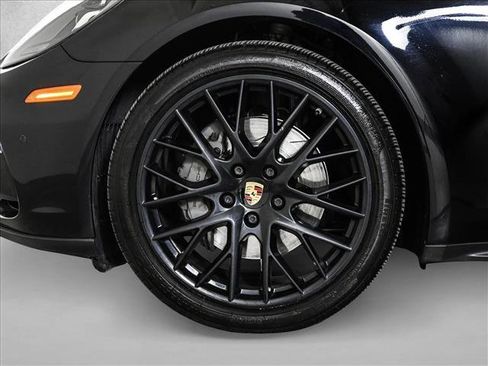 Used 2017 Porsche Panamera 4S image 25