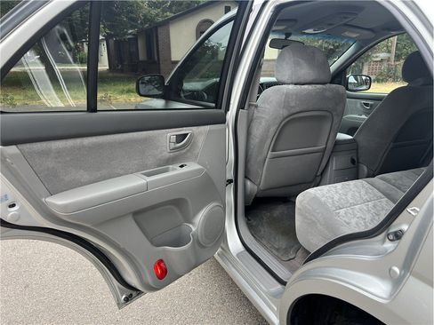 Used 2008 Kia Sorento 2WD image 10
