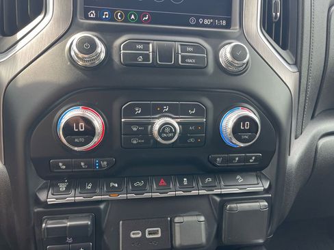 Used 2020 GMC Sierra 3500 Denali w/ Denali Ultimate Package image 21