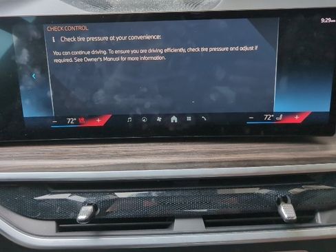 Certified 2024 BMW X7 xDrive40i w/ M Sport Package image 16