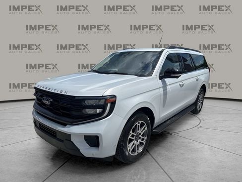 Used 2025 Ford Expedition Max Active AWD/4WD image 1