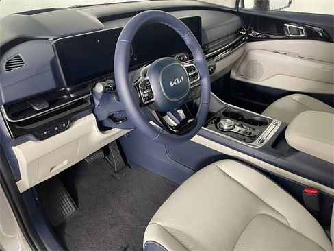 New 2026 Kia Carnival SX Prestige image 3