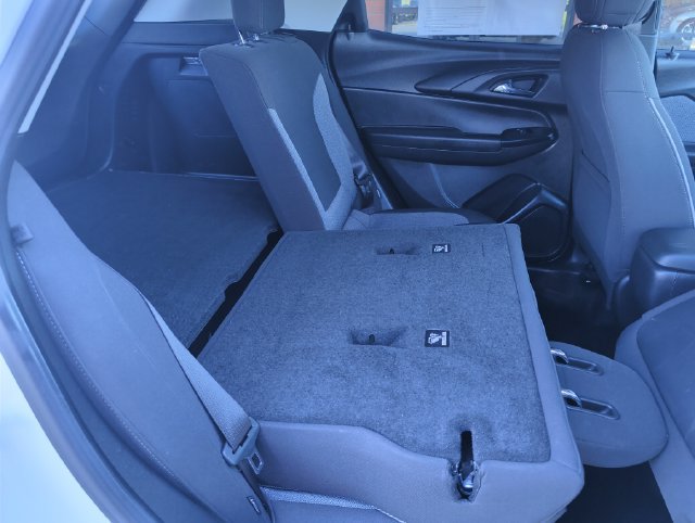 Used 2022 Chevrolet TrailBlazer LT FWD image 28