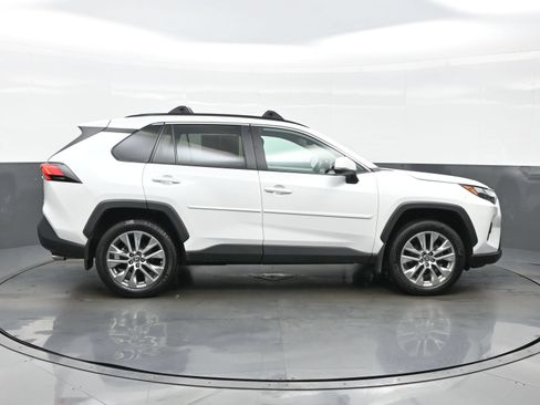 Used 2024 Toyota RAV4 XLE Premium w/ Weather Package AWD/4WD image 7