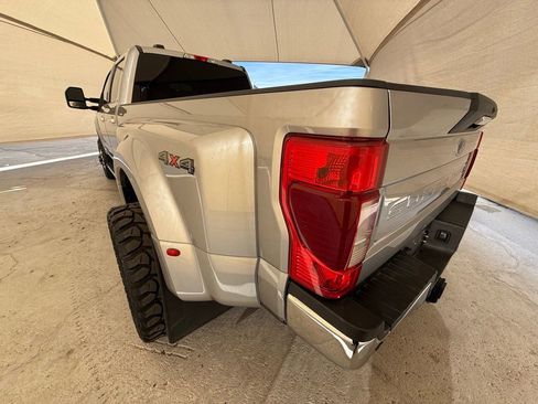 Used 2020 Ford F350 XLT w/ XLT Premium Package image 7