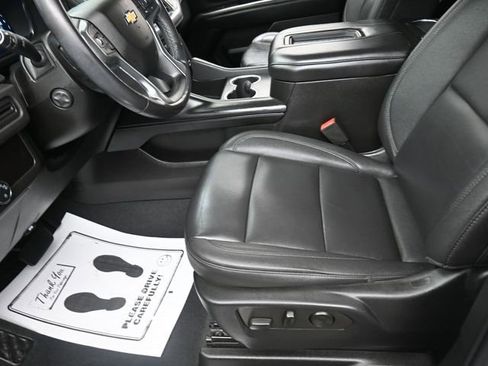 Used 2022 Chevrolet Tahoe LT w/ Luxury Package image 15