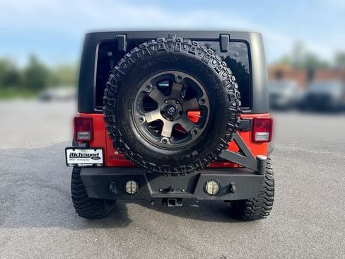 Used 2015 Jeep Wrangler Sahara w/ Connectivity Group AWD/4WD image 7