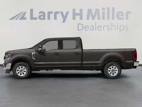 Used 2021 Ford F350 XLT w/ XLT Premium Package AWD/4WD image 3