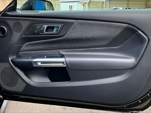 Used 2025 Ford Mustang Coupe image 21