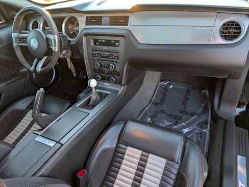 Used 2011 Ford Mustang Shelby GT500 RWD image 19
