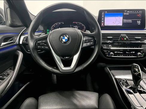 Used 2023 BMW 530i xDrive AWD/4WD image 5