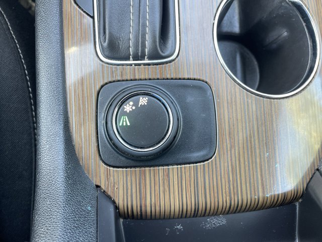 Used 2017 GMC Acadia SLE FWD image 17