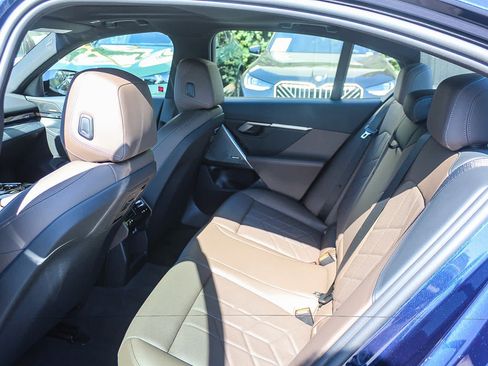Used 2026 BMW 530i w/ M Sport Package RWD image 17