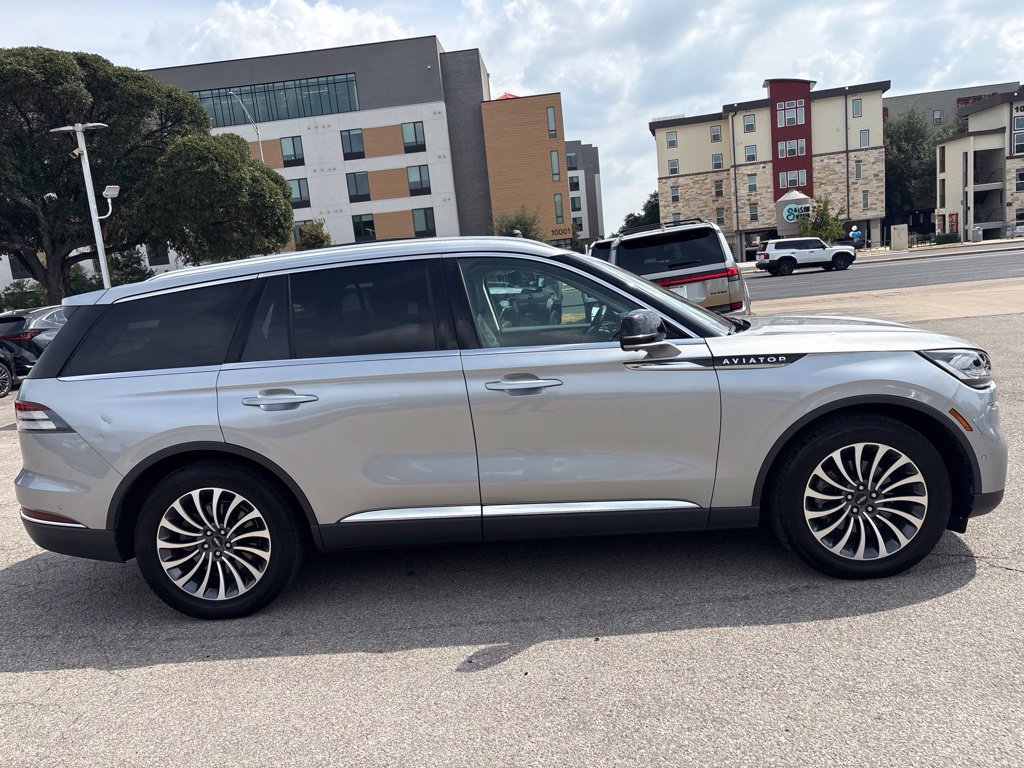 Used 2020 Lincoln Aviator Reserve w/ Equipment Group 201A RWD image 6