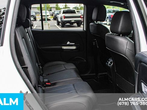 Used 2025 Mercedes-Benz GLB 250 image 19