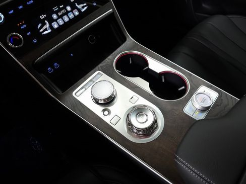 Used 2026 Genesis GV80 2.5T Select image 24