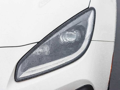 Used 2024 Toyota GR86 Premium image 7