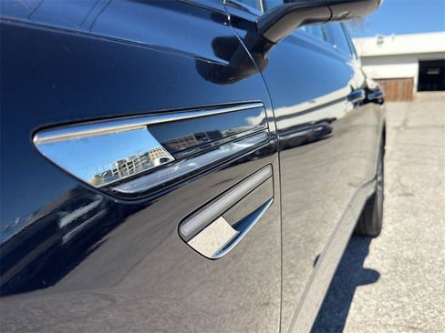 Used 2024 Genesis GV80 2.5T image 4