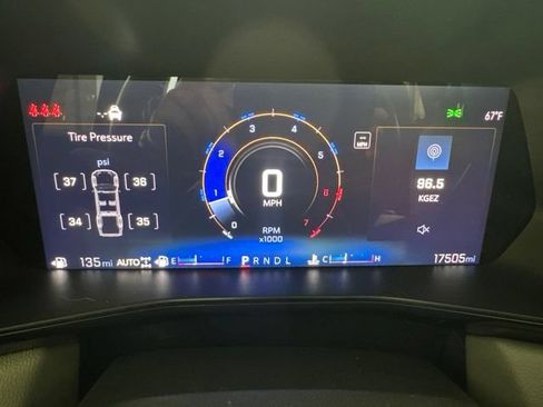 Used 2024 Chevrolet Colorado ZR2 w/ Technology Package AWD/4WD image 18