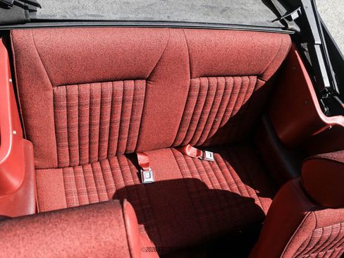 Used 1988 Ford Mustang GT RWD image 30
