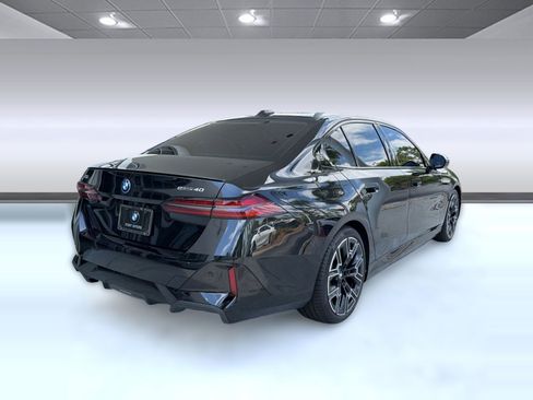 Used 2026 BMW i5 eDrive40 w/ M Sport Package RWD image 9
