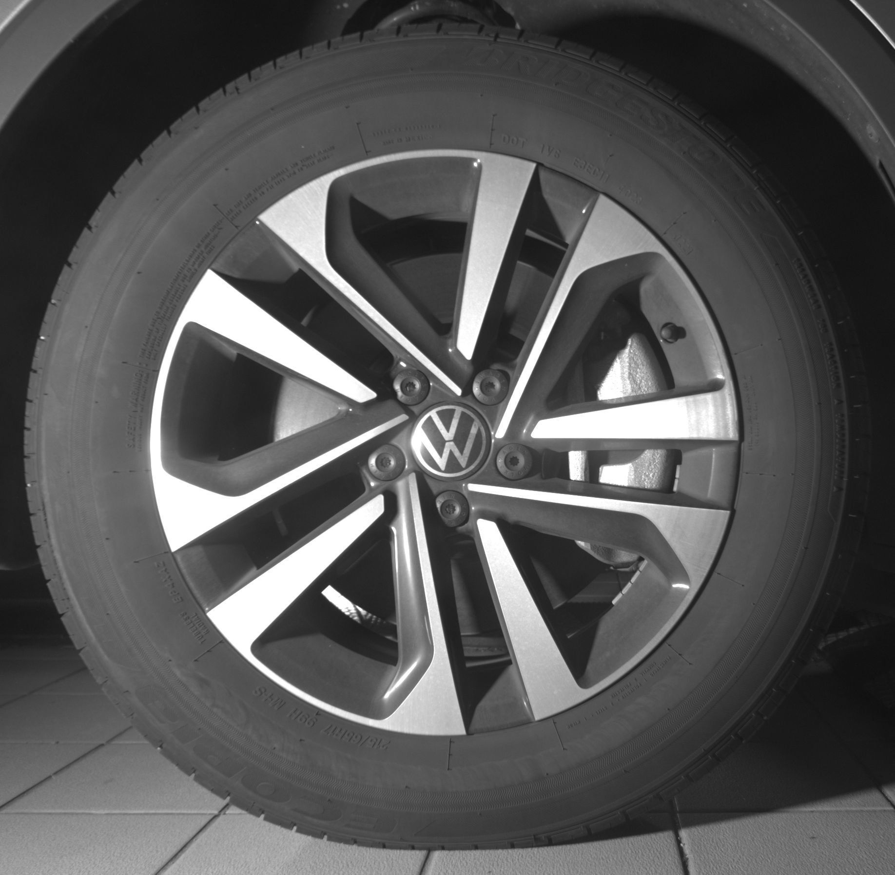 Used 2024 Volkswagen Tiguan S FWD image 27