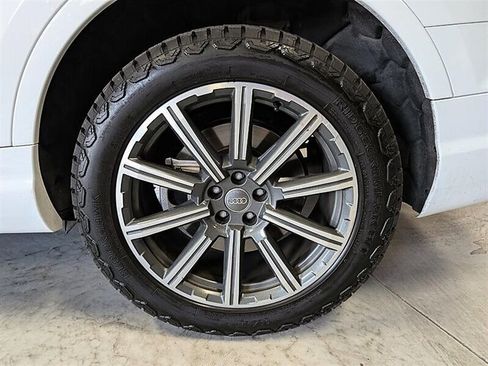 Used 2017 Audi Q7 3.0T Premium Plus AWD/4WD image 14